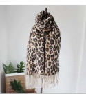 Maxi leopard scarf