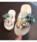 Girl's flip-flops jewel pearls roses white